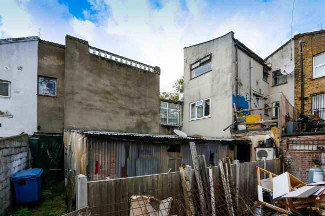 300 Barking Road, London, E13 8HL 1