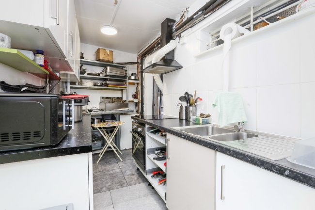 300 Barking Road, London, E13 8HL 1