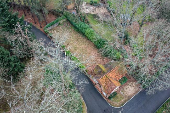 The Lodge, Charters, Charters Road, Ascot, Berkshire SL5 9QZ
 6