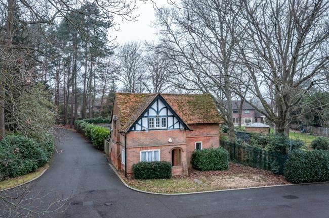 The Lodge, Charters, Charters Road, Ascot, Berkshire SL5 9QZ
 6