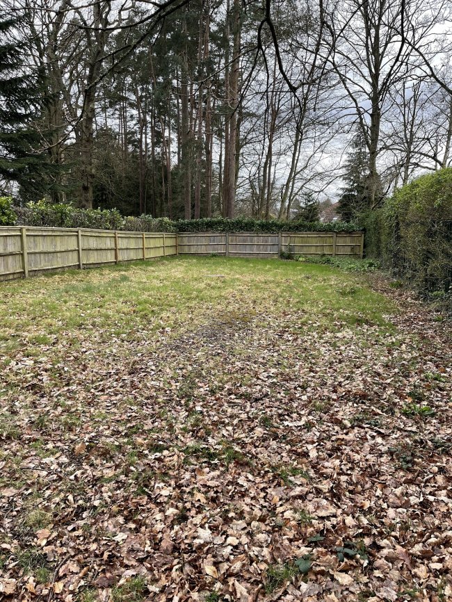 The Lodge, Charters, Charters Road, Ascot, Berkshire SL5 9QZ
 6