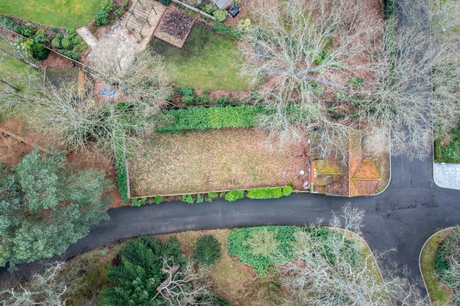 The Lodge, Charters, Charters Road, Ascot, Berkshire SL5 9QZ
 6