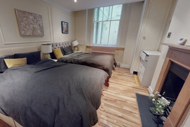 34B, Rutland Gate, London SW7 1PD 3