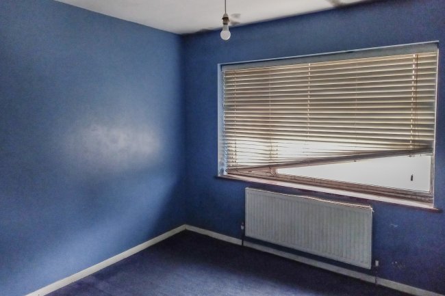 25 Sheridan Close, Romford, RM3 7EX 2