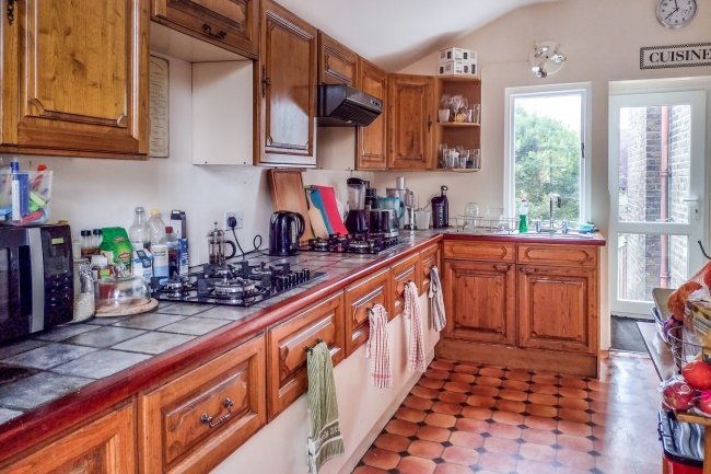 14 Sutherland Road, West Ealing, London,W13 0DT  6