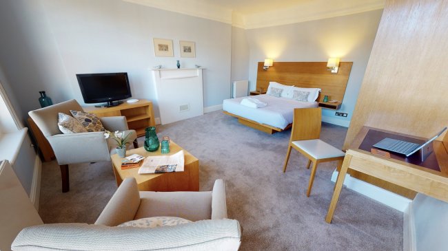 5 Doughty Street, Bloomsbury, London WC1N 2PL 4