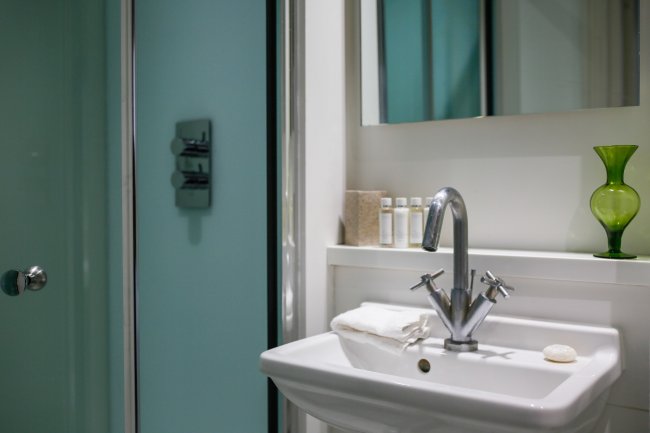 5 Doughty Street, Bloomsbury, London WC1N 2PL 4