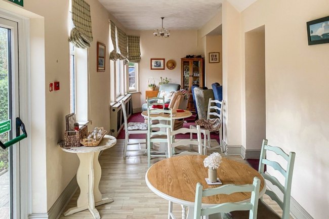 63 The Park, Yeovil, Somerset BA20 1DF 4