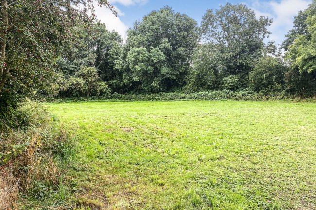 Land at Cup and Saucer, Claydon Road, Cropredy, Banbury OX17 1PW 3