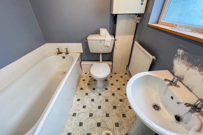 65 Piccadilly, Nottingham, Nottinghamshire, NG6 9FG
 8