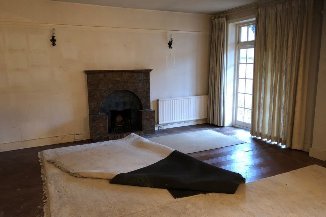 10 Bromley Common, Bromley, Kent BR2 9PD
 7