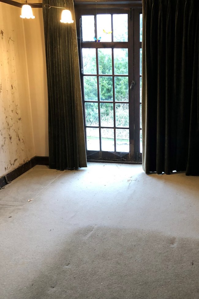 10 Bromley Common, Bromley, Kent BR2 9PD
 7