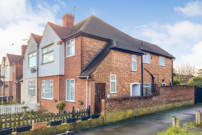 40a Hertford Road, Enfield, EN3 5AN 1