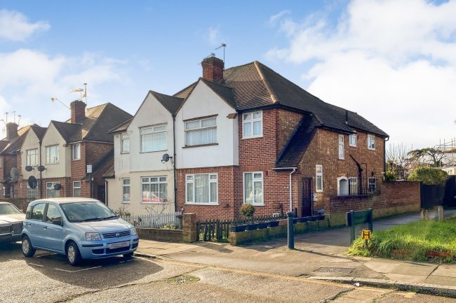 40a Hertford Road, Enfield, EN3 5AN 1