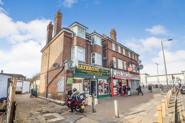 6 Lodge Avenue, Dagenham, Essex RM8 2JA
 8