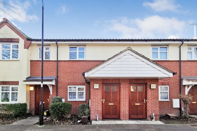 11 Marshside Close, Edmonton, London N9 8LQ
 7