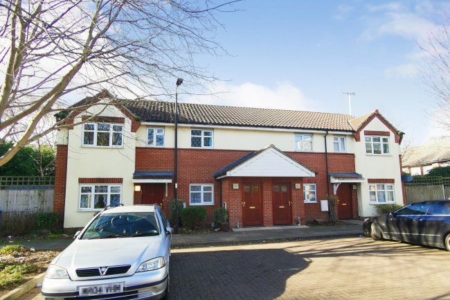 11 Marshside Close, Edmonton, London N9 8LQ
 7