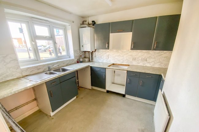 4 Devonshire Road, Edmonton, London N9 8LU
 8