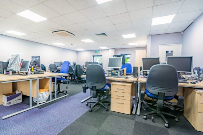 2 Arthur Street, Stanningley, Leeds LS28 6JY
 4