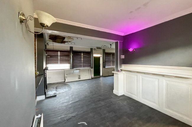 59 Lion Road, Bexleyheath, Kent DA6 8NW
 9