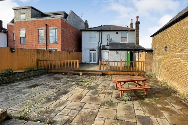 59 Lion Road, Bexleyheath, Kent DA6 8NW
 9