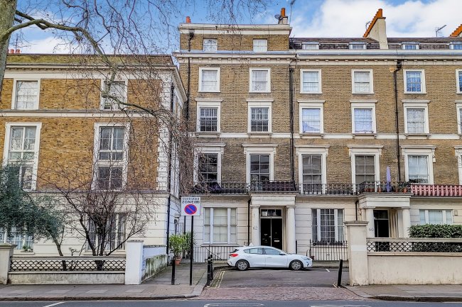 62B Gloucester Gardens, Bayswater, London, W2 6BN
 5