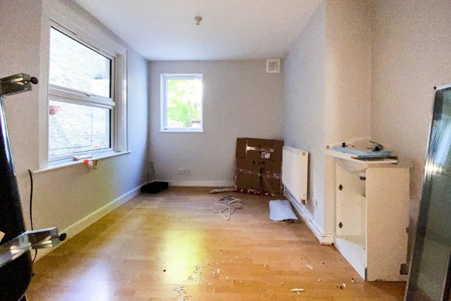 302 Trinity Road, Wandsworth, London SW18 3RG
 8