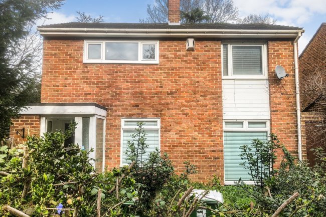 2A Woolwich Road, Belvedere, Kent, DA17 5EW
 3