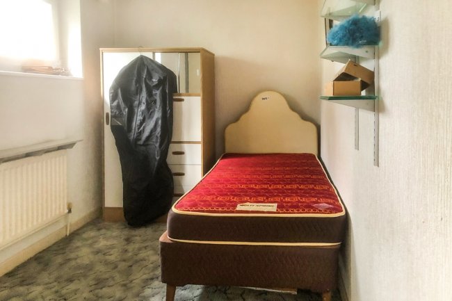 2A Woolwich Road, Belvedere, Kent, DA17 5EW
 3