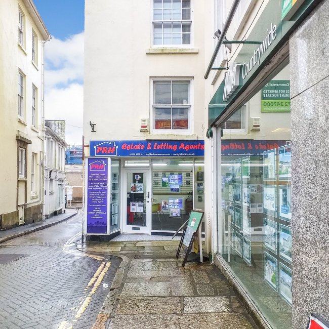 4 Greenmarket, Penzance, Cornwall TR18 2SH 5