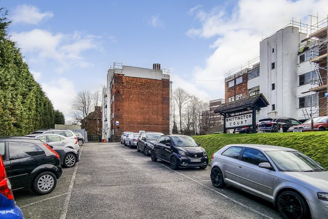 Flat 3 Whittington Court, Aylmer
Road, Finchley, London N2 0BT
 5