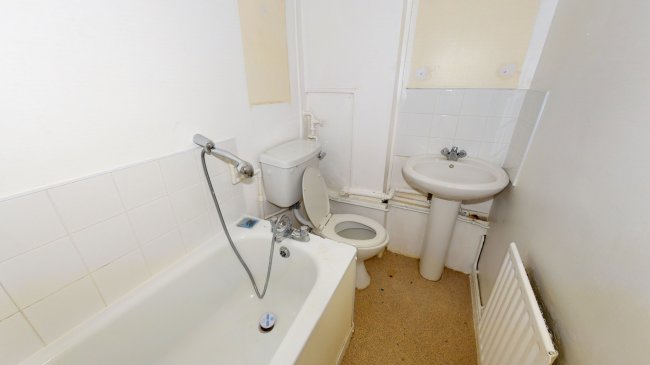 Flat 69 Butler House, Burdett Road, London E14 7AB
 7