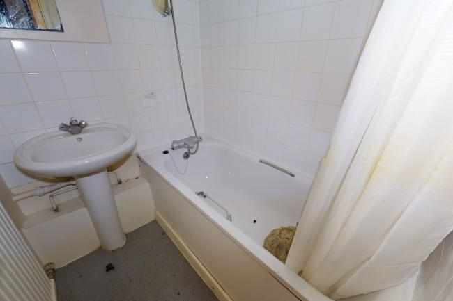 Flat 88 Sleaford House, Fern Street, Bow, London E3 3PZ
 9