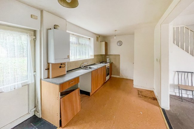 14 Eltham Close, Nottingham NG8 6BS 10