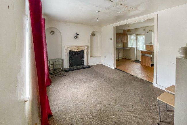 14 Eltham Close, Nottingham NG8 6BS 10