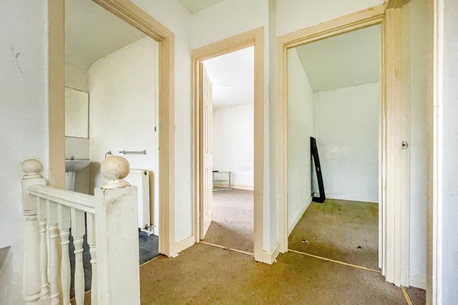 14 Eltham Close, Nottingham NG8 6BS 10