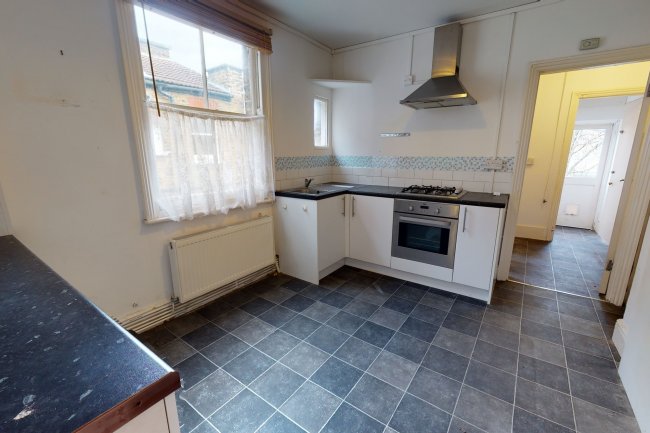 First Floor Flat, 6 Bodmin Street, Southfields, London SW18 4PT
 1