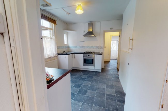 First Floor Flat, 6 Bodmin Street, Southfields, London SW18 4PT
 1