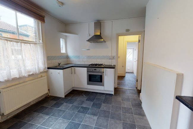 First Floor Flat, 6 Bodmin Street, Southfields, London SW18 4PT
 1