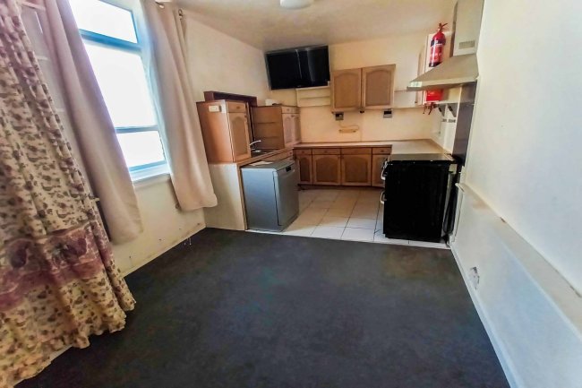 59 High Street, Blackpool FY1 2BN 3