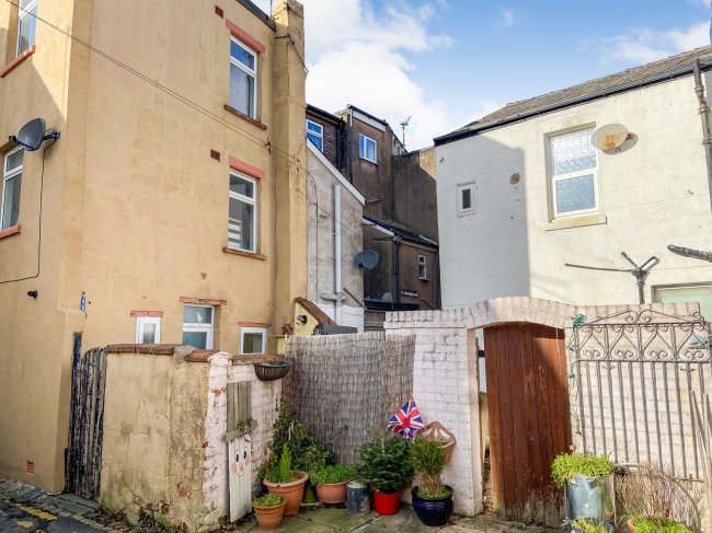 59 High Street, Blackpool FY1 2BN 3