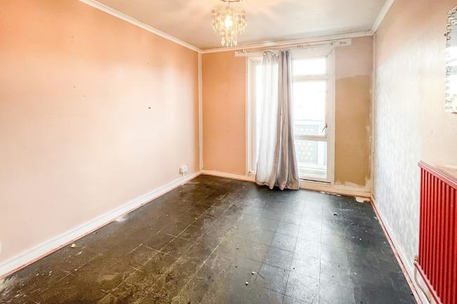 7 Gayton House, Chiltern Road, London, E3 4BX 3