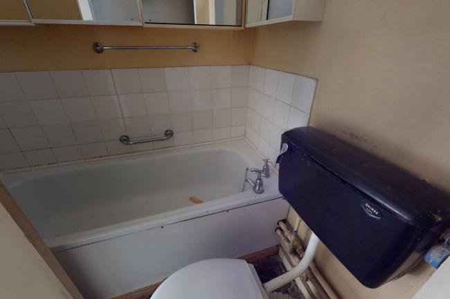 Flat 23 Henshall Point, Bromley High Street, London, E3 3EJ 
 5