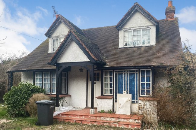 Avalon, Upper Bray Road, Bray, Maidenhead, SL6 2DB
 9