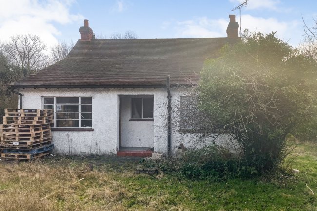 Avalon, Upper Bray Road, Bray, Maidenhead, SL6 2DB
 9