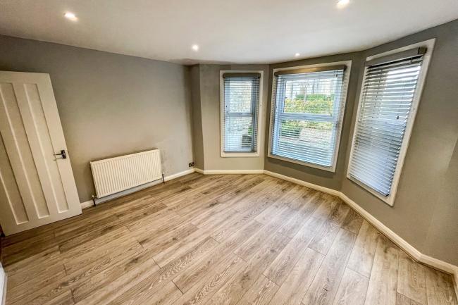 Basement Flat, 22 Lambert Road, Brixton, London SW2 5BD
 1