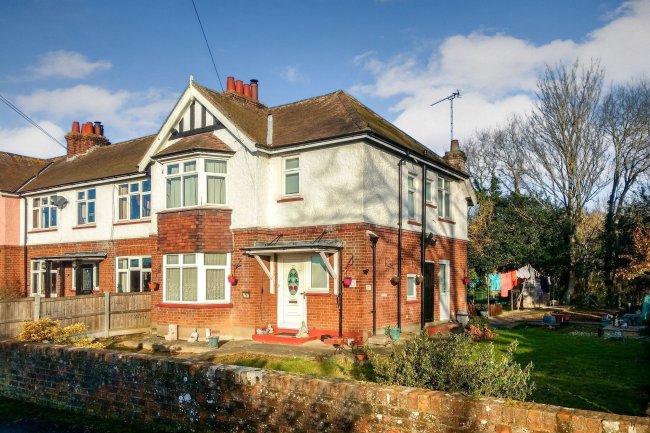 1 Low Lift Cottages, Langham, Colchester CO4 5QA
 9