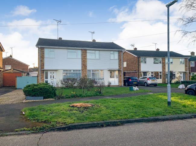 26 Glebe Road, Tiptree, Colchester CO5 0TB
 10