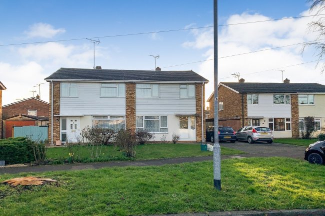 26 Glebe Road, Tiptree, Colchester CO5 0TB
 10