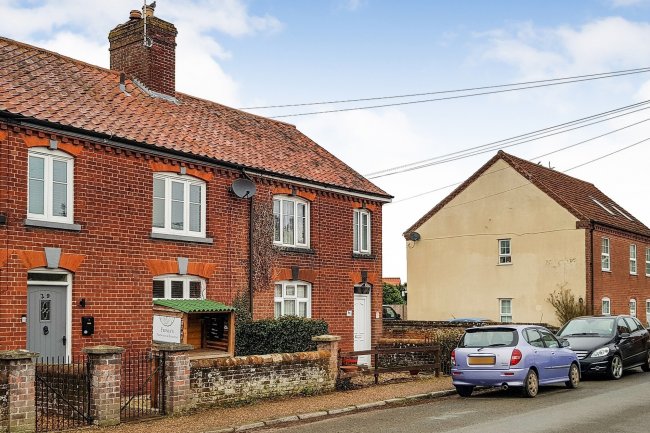 31 Chapel St, Cawston, Norwich, NR10 4BG
 7